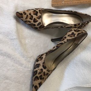 Nine West calf hair leopard print heels
